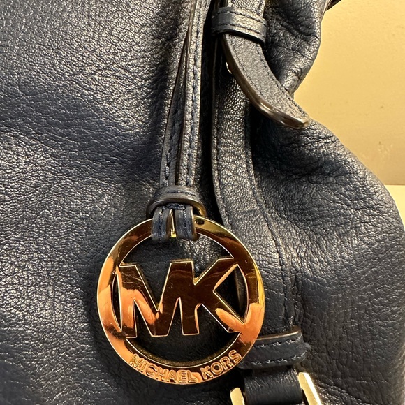 Michael Kors Navy Leather Bag - Picture 2 of 14